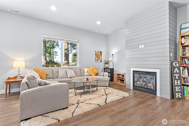 5544 Whitehorn Way, Blaine, WA 98230