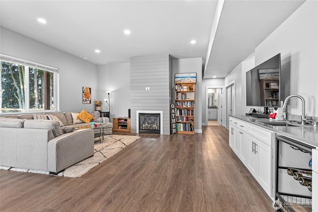 5544 Whitehorn Way, Blaine, WA 98230