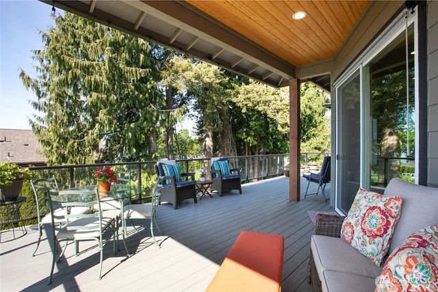 5544 Whitehorn Way, Blaine, WA 98230