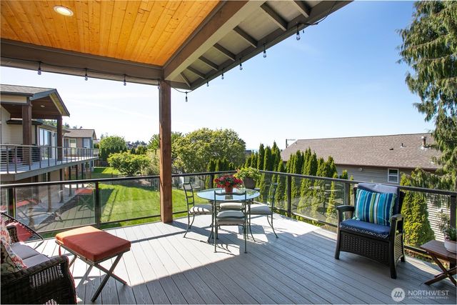 5544 Whitehorn Way, Blaine, WA 98230
