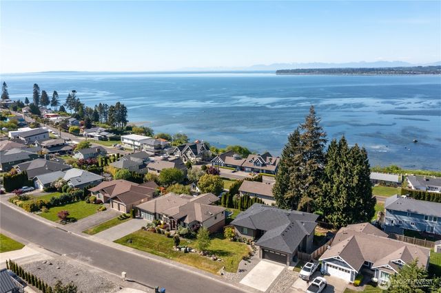 5544 Whitehorn Way, Blaine, WA 98230