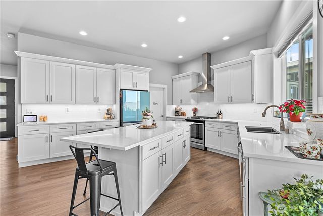 5544 Whitehorn Way, Blaine, WA 98230