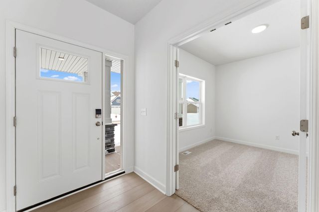 7520 Upper 42nd Street N, Oakdale, MN 55128