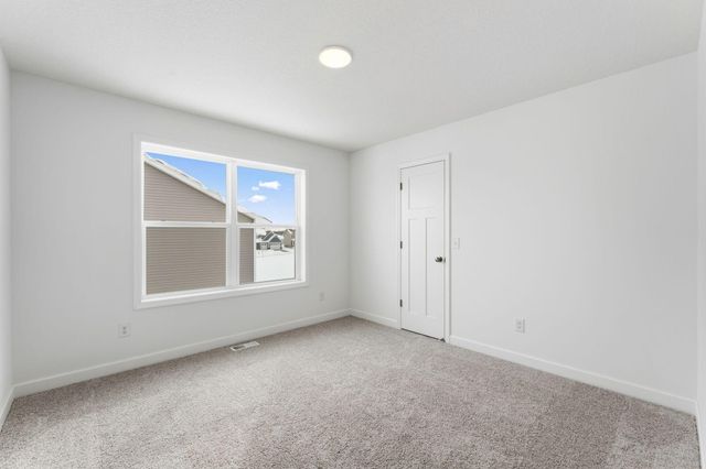 7520 Upper 42nd Street N, Oakdale, MN 55128