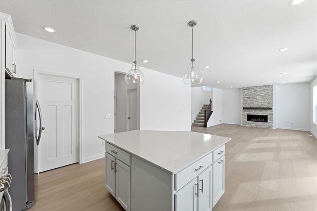 7520 Upper 42nd Street N, Oakdale, MN 55128