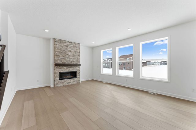 7520 Upper 42nd Street N, Oakdale, MN 55128