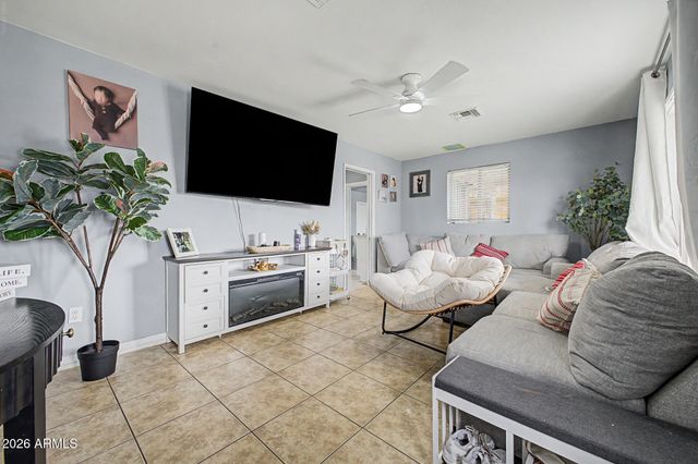2925 W TURNEY Avenue, Phoenix, AZ 85017