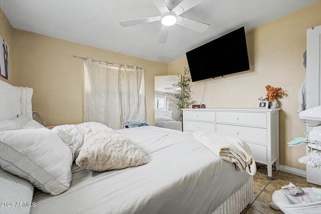 2925 W TURNEY Avenue, Phoenix, AZ 85017