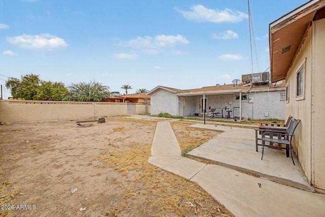 2925 W TURNEY Avenue, Phoenix, AZ 85017
