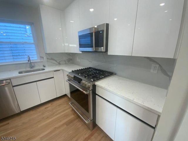 300 Ellison St, Paterson City, NJ 07501