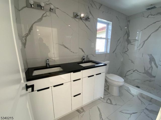 300 Ellison St, Paterson City, NJ 07501