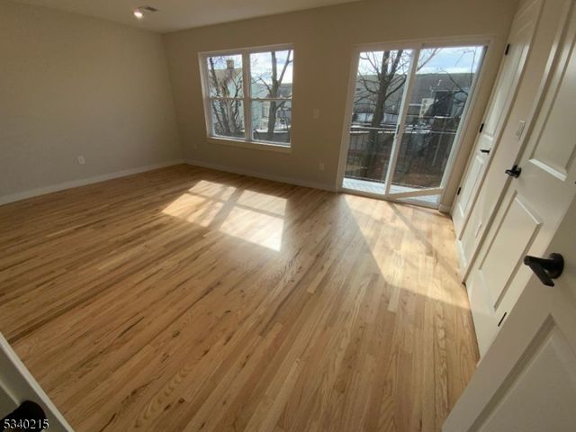 300 Ellison St, Paterson City, NJ 07501