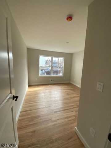 300 Ellison St, Paterson City, NJ 07501