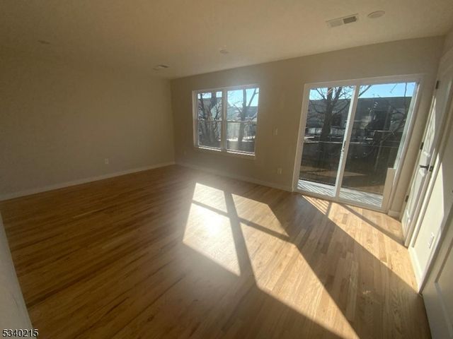 300 Ellison St, Paterson City, NJ 07501