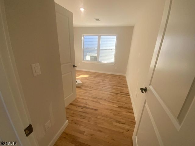 300 Ellison St, Paterson City, NJ 07501