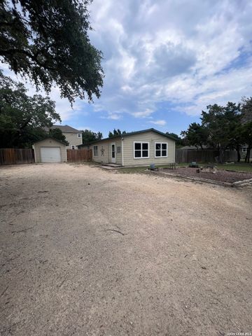 1705 Blueridge Dr, Canyon Lake, TX 78133