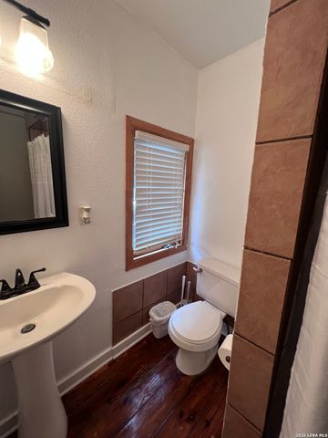 1705 Blueridge Dr, Canyon Lake, TX 78133