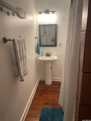 1705 Blueridge Dr, Canyon Lake, TX 78133