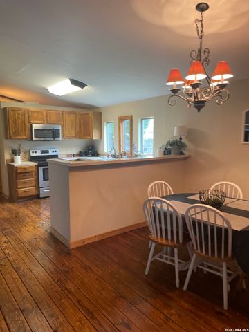 1705 Blueridge Dr, Canyon Lake, TX 78133