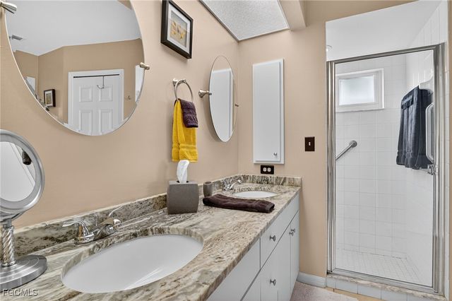 412 SE 13th AVE, Cape Coral, FL 33990