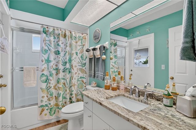 412 SE 13th AVE, Cape Coral, FL 33990