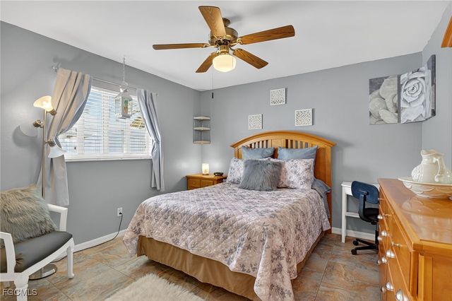 412 SE 13th AVE, Cape Coral, FL 33990