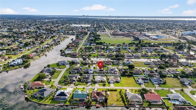 412 SE 13th AVE, Cape Coral, FL 33990