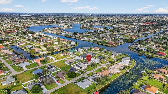 412 SE 13th AVE, Cape Coral, FL 33990
