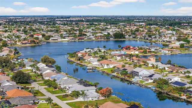 412 SE 13th AVE, Cape Coral, FL 33990