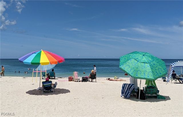 412 SE 13th AVE, Cape Coral, FL 33990