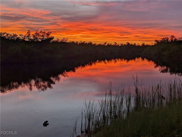 412 SE 13th AVE, Cape Coral, FL 33990