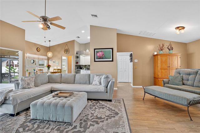 412 SE 13th AVE, Cape Coral, FL 33990