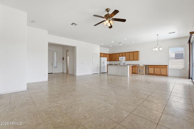221 W BLUE LAGOON Drive, Casa Grande, AZ 85122