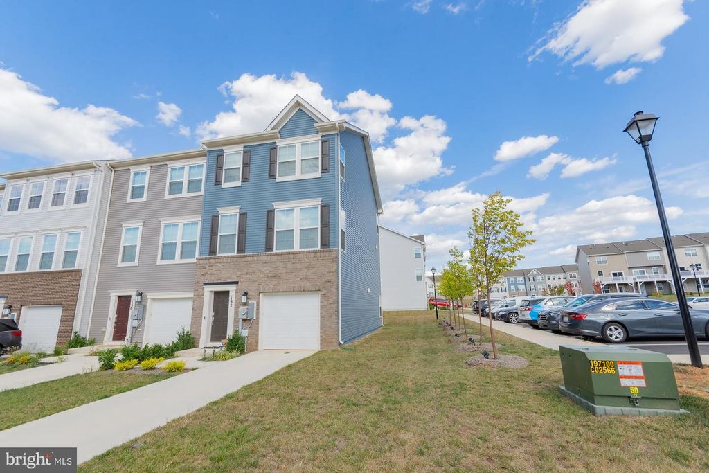 132 WINTERPLACE DR, Charles Town, WV 25414