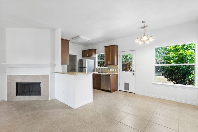 17304 Deer Creek Skyview, Dripping Springs, TX 78620
