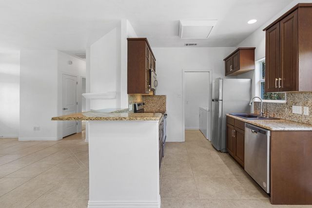 17304 Deer Creek Skyview, Dripping Springs, TX 78620