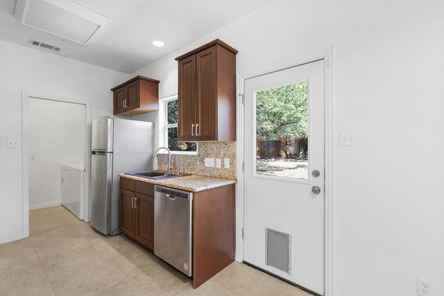 17304 Deer Creek Skyview, Dripping Springs, TX 78620