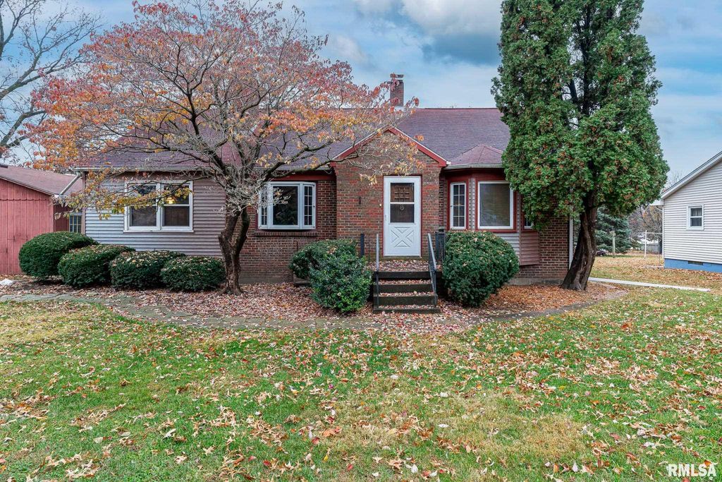 1517 W KIMBERLY Road, Davenport, IA 52806