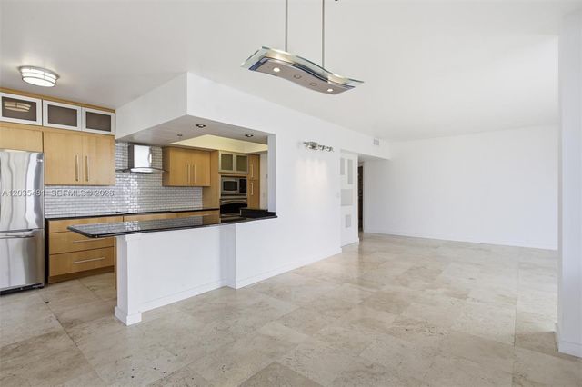 520 SE Brickell Key Drive A1615, Miami, FL 33131