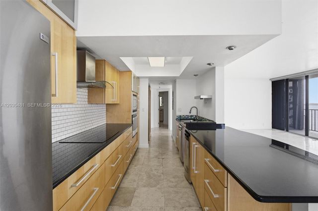 520 SE Brickell Key Drive A1615, Miami, FL 33131