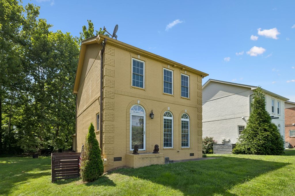 1905 28th Ave, N, Nashville, TN 37208