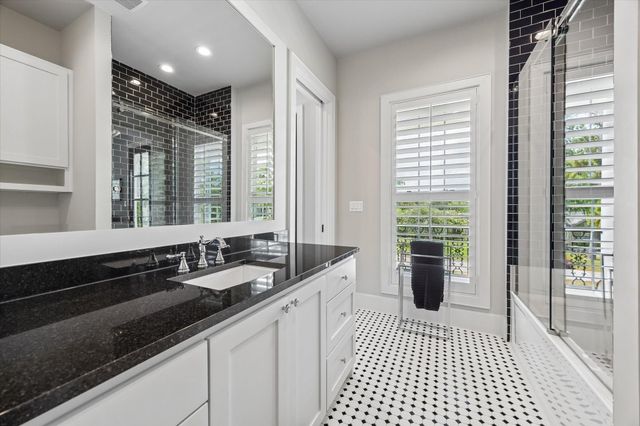 236 W 32nd Street, Houston, TX 77018