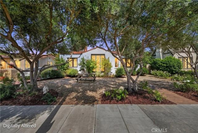 2030 Eucalyptus, Long Beach, CA 90806
