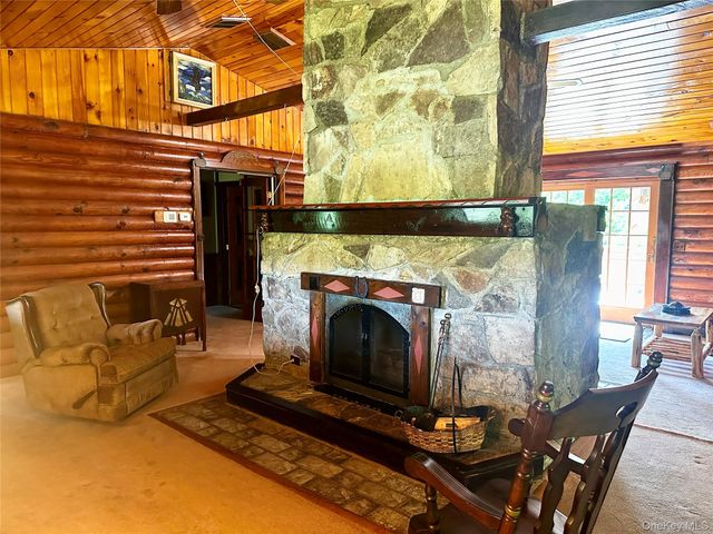 11 Cuomo Drive, Highland, NY 12528