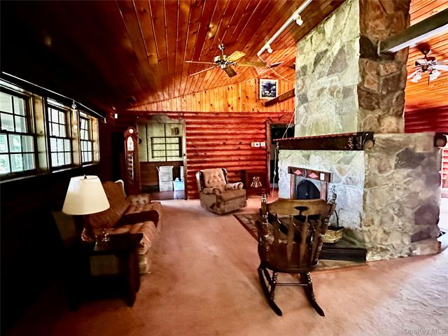 11 Cuomo Drive, Highland, NY 12528
