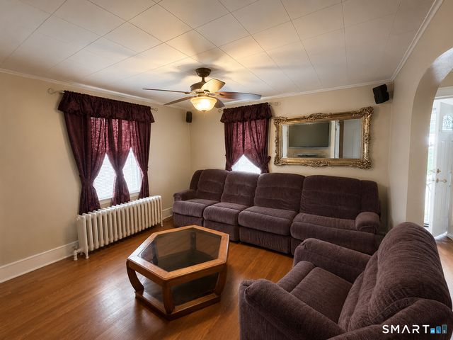449 Oakville Avenue, Waterbury, CT 06708