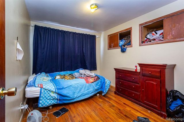 16024 Stratford Drive, Southfield, MI 48075