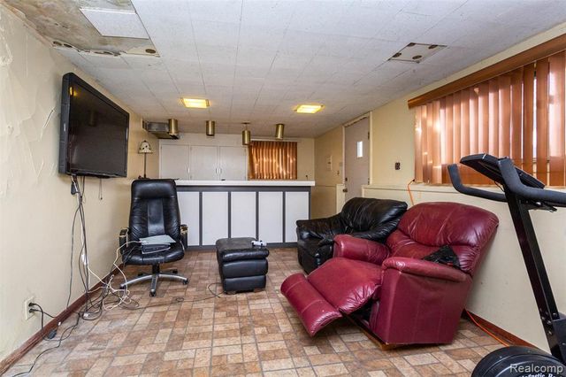 16024 Stratford Drive, Southfield, MI 48075