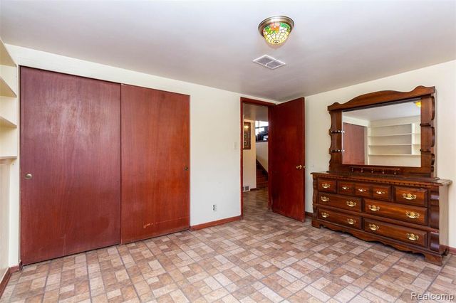 16024 Stratford Drive, Southfield, MI 48075