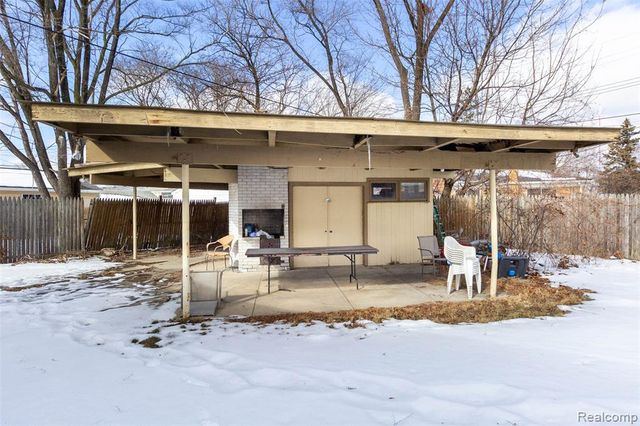 16024 Stratford Drive, Southfield, MI 48075